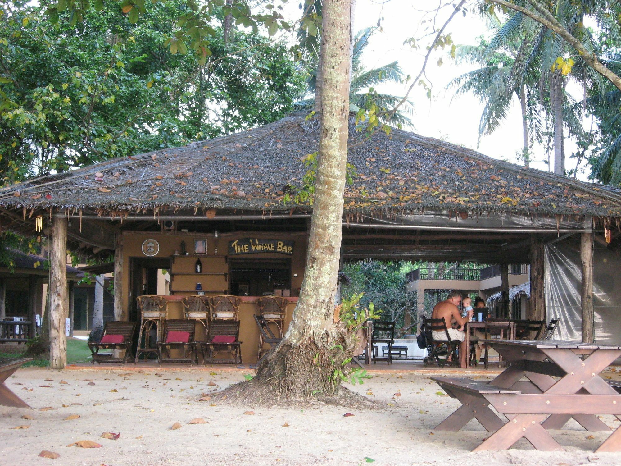 Melina Beach Front Bungalows Tha Lane Bay Exterior photo